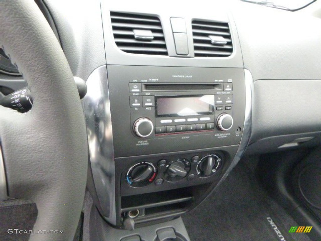 2012 Suzuki SX4 Crossover AWD Controls Photo #79661402