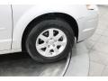 2008 Chrysler Town & Country Touring Wheel and Tire Photo