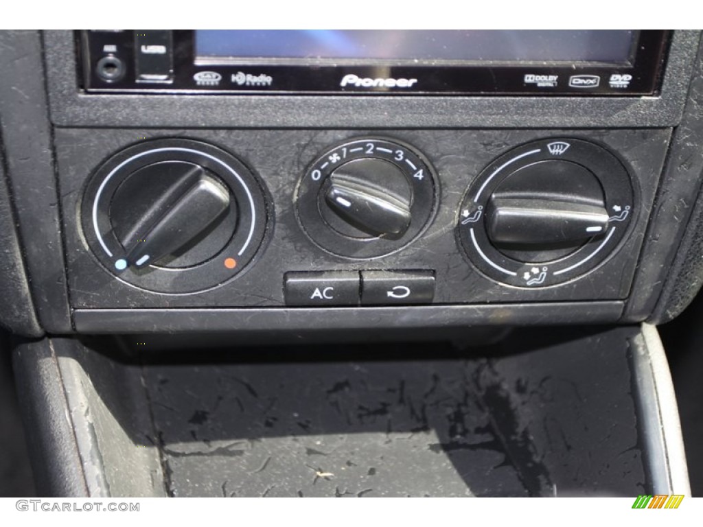 2002 Volkswagen GTI 1.8T Controls Photo #79663695