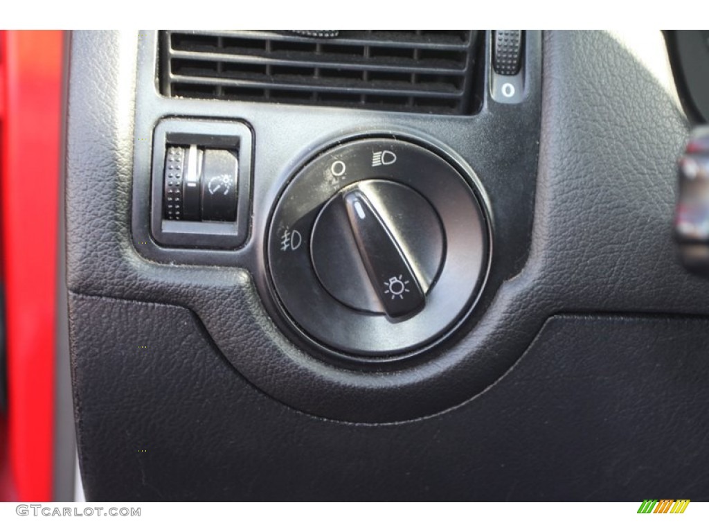 2002 Volkswagen GTI 1.8T Controls Photo #79663713