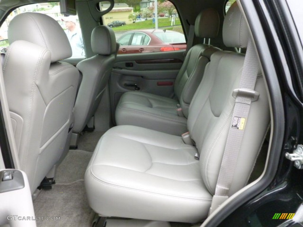 2006 Cadillac Escalade AWD Rear Seat Photo #79664055