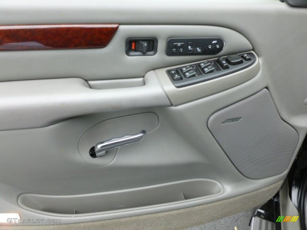 2006 Cadillac Escalade AWD Pewter Door Panel Photo #79664120