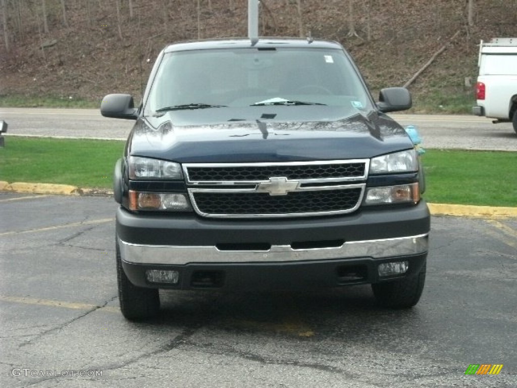 2006 Silverado 2500HD LT Crew Cab 4x4 - Dark Blue Metallic / Dark Charcoal photo #1