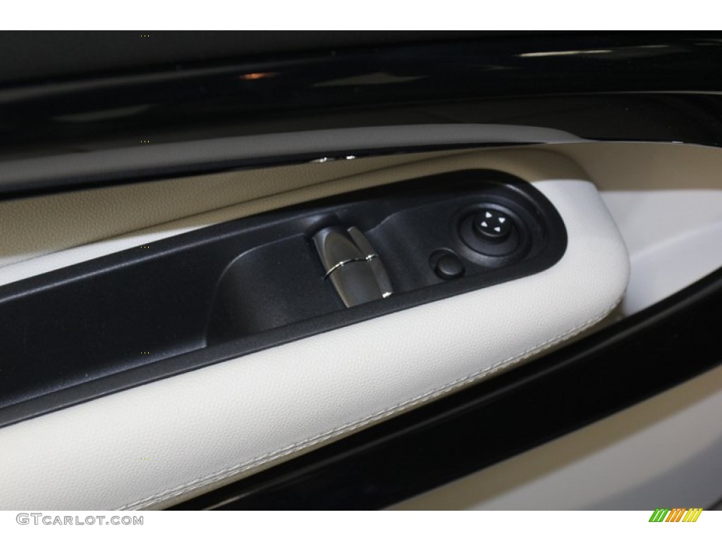 2013 Mini Cooper Paceman Controls Photo #79664337