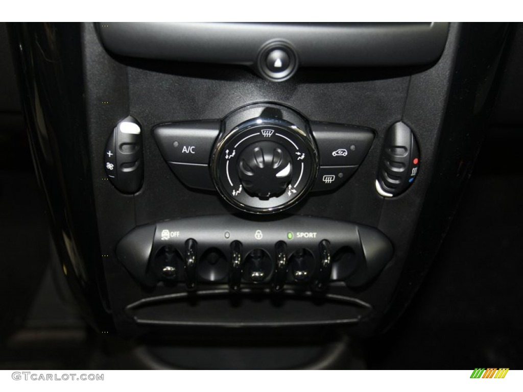 2013 Mini Cooper Paceman Controls Photo #79664391