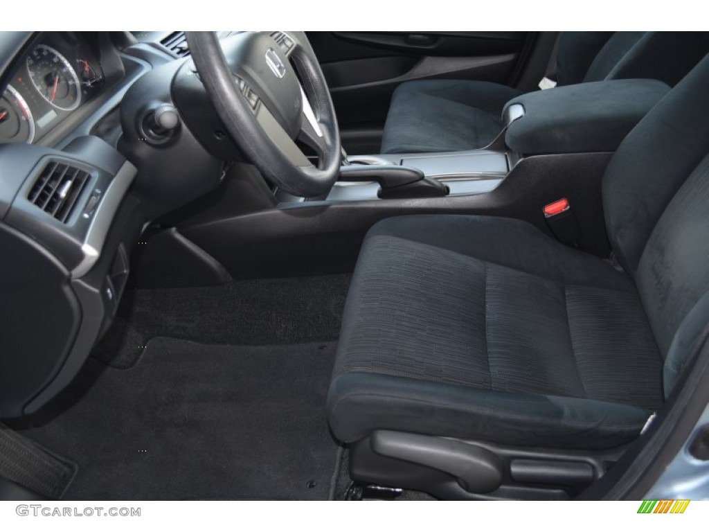 2011 Honda Accord LX Sedan Front Seat Photos