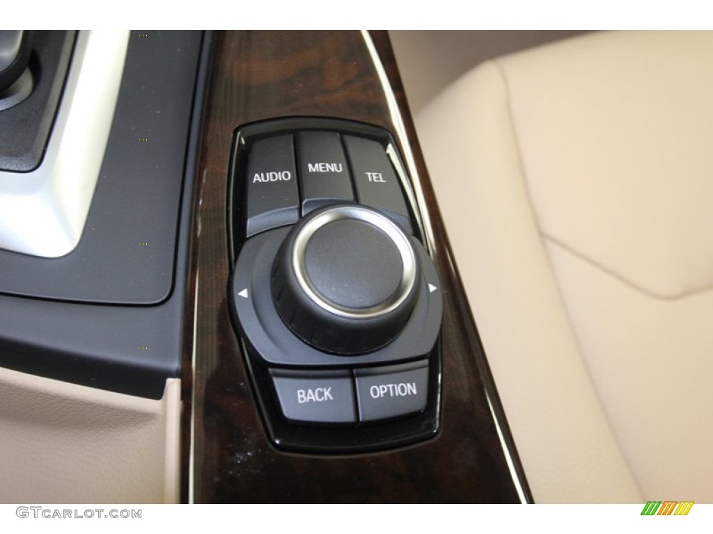 2013 BMW 3 Series 328i Sedan Controls Photo #79668509