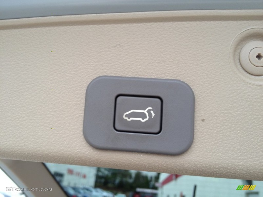 2012 Sedona EX - Silverstone Beige / Beige photo #20