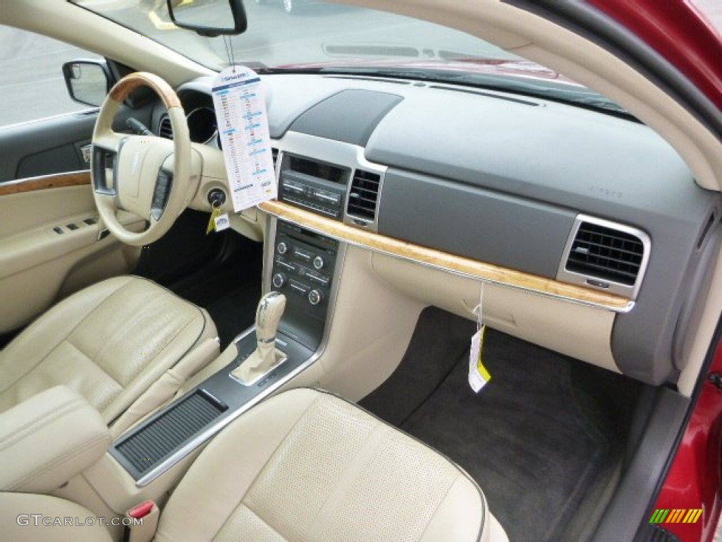 2011 Lincoln MKZ AWD Dashboard Photos