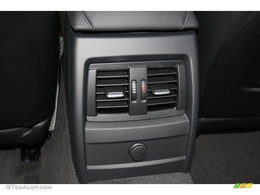 2013 3 Series 328i Sedan - Glacier Silver Metallic / Black photo #30