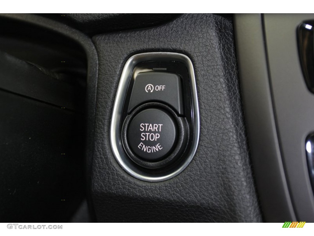 2013 3 Series 328i Sedan - Glacier Silver Metallic / Black photo #22