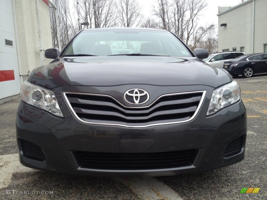 2010 Camry LE - Magnetic Gray Metallic / Ash Gray photo #2