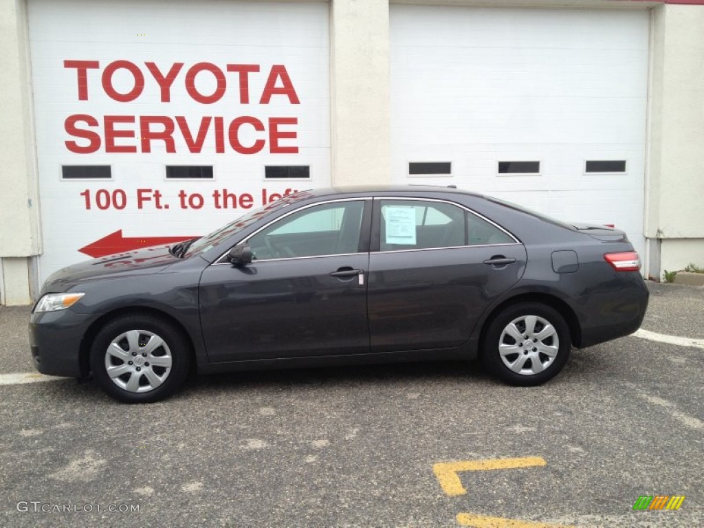 2010 Camry LE - Magnetic Gray Metallic / Ash Gray photo #3