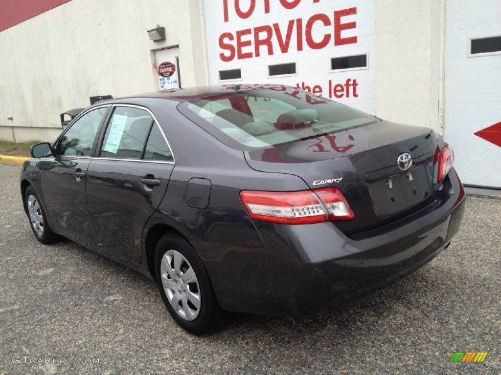 2010 Camry LE - Magnetic Gray Metallic / Ash Gray photo #4