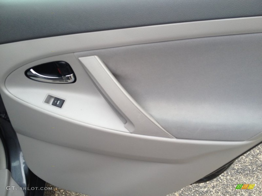 2010 Camry LE - Magnetic Gray Metallic / Ash Gray photo #22