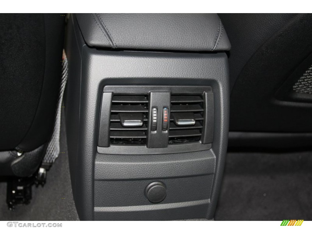 2013 3 Series 328i Sedan - Glacier Silver Metallic / Black photo #30