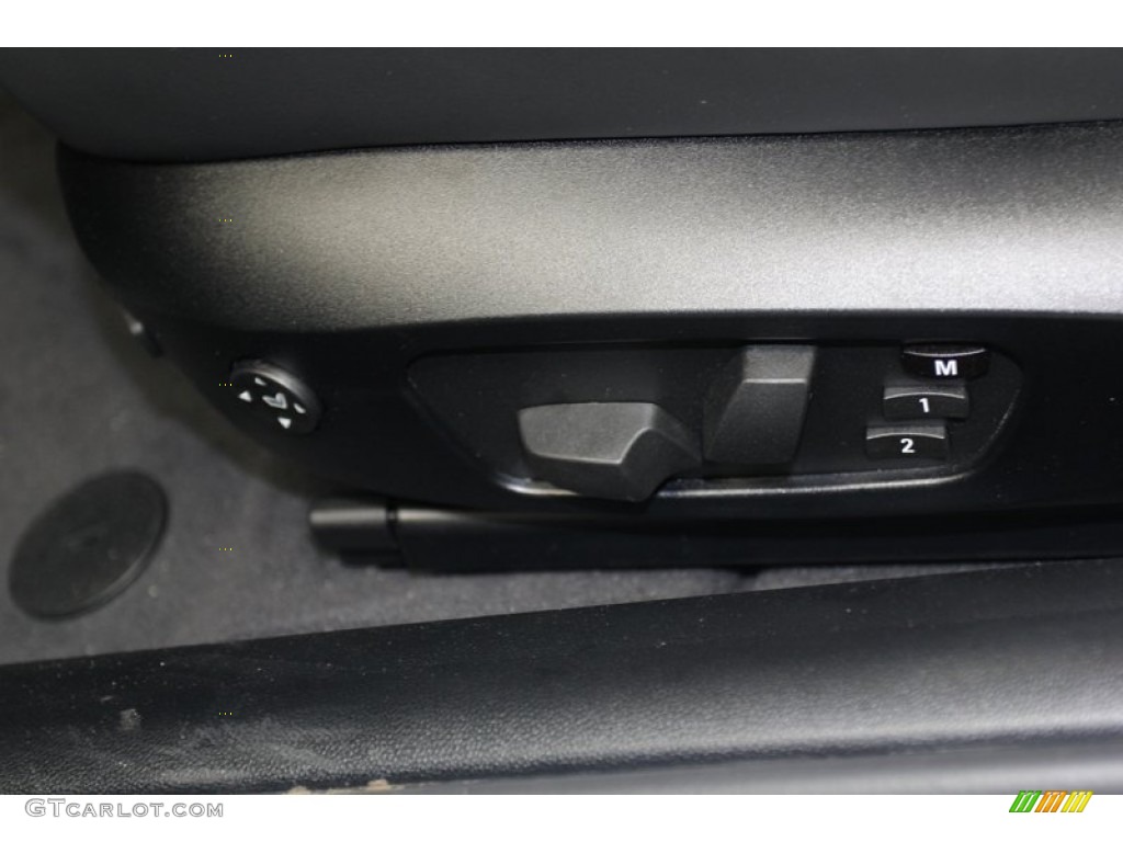 2013 BMW M3 Coupe Controls Photo #79672853