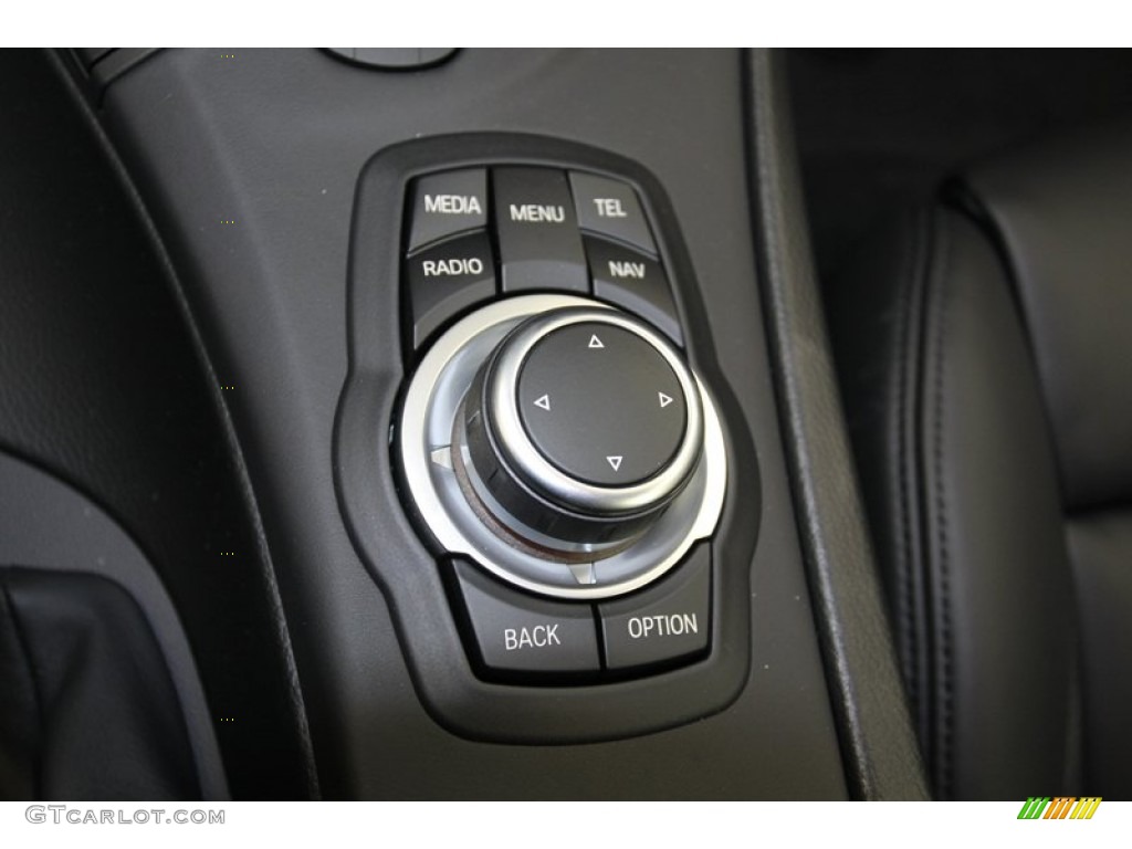 2013 BMW M3 Coupe Controls Photo #79672916