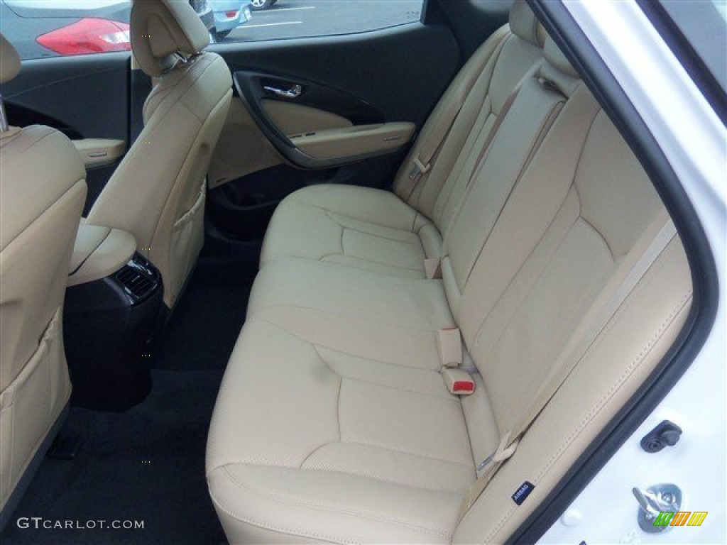 2013 Hyundai Azera Standard Azera Model Rear Seat Photo #79673337