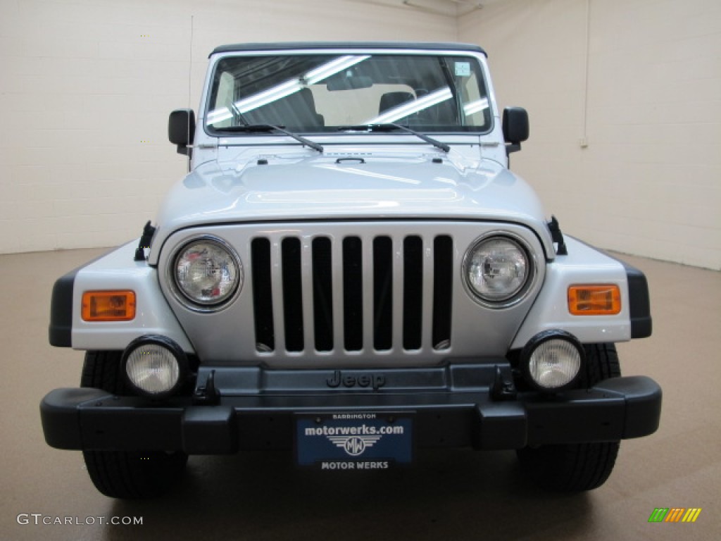 2004 Wrangler Sport 4x4 - Bright Silver Metallic / Dark Slate Gray photo #2