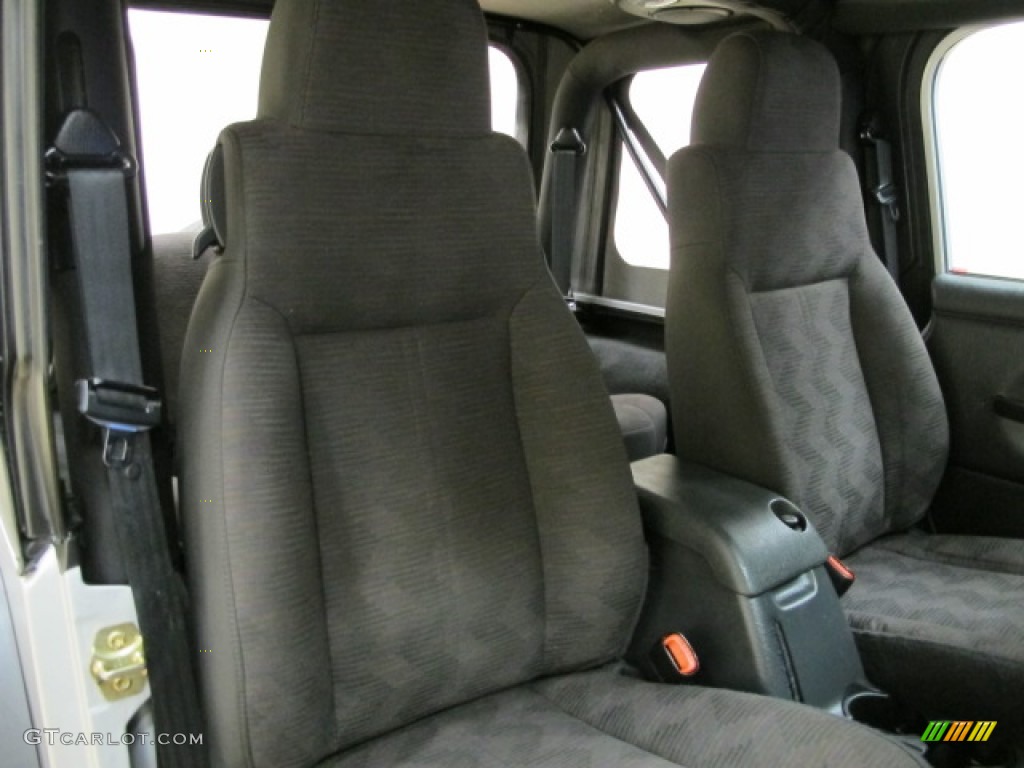 2004 Wrangler Sport 4x4 - Bright Silver Metallic / Dark Slate Gray photo #18