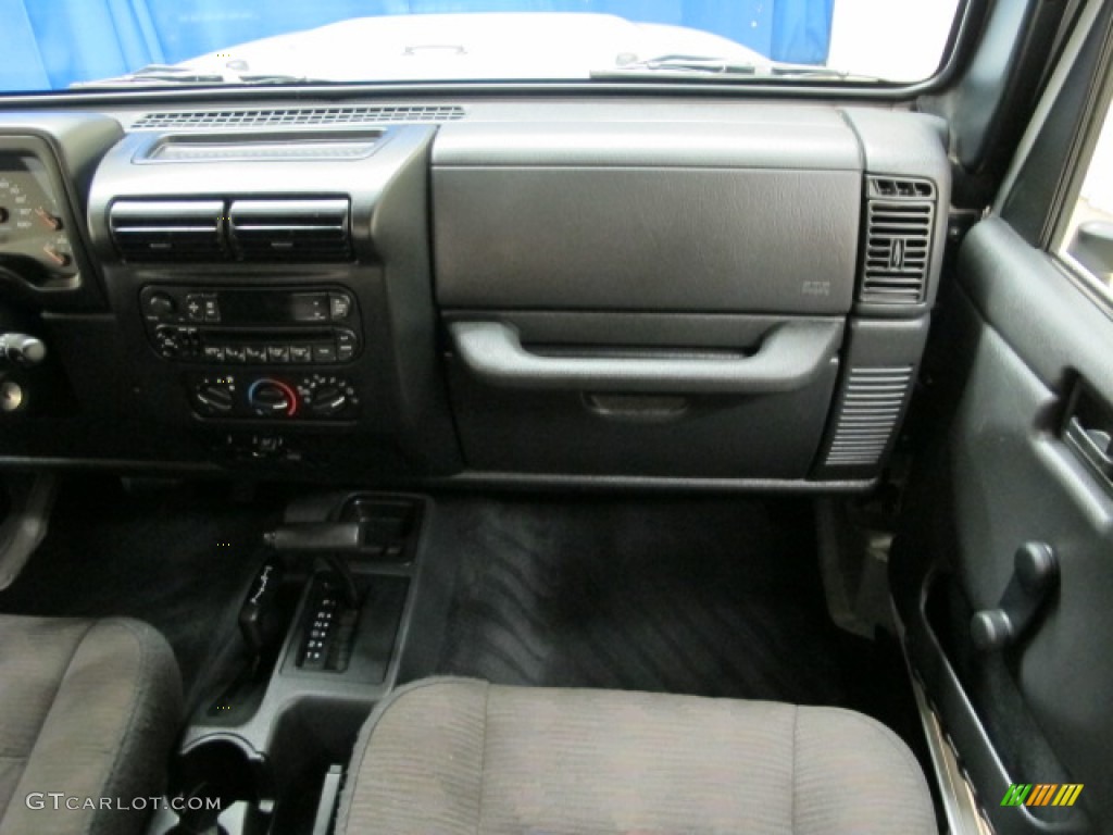 2004 Wrangler Sport 4x4 - Bright Silver Metallic / Dark Slate Gray photo #20