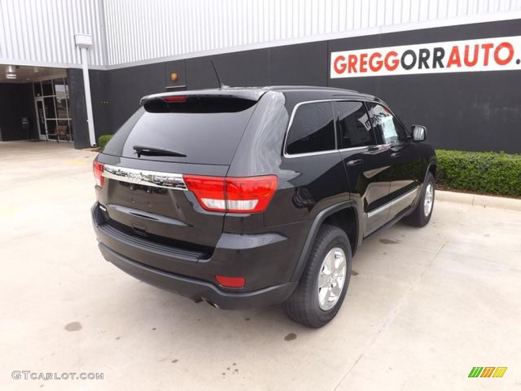 2013 Grand Cherokee Laredo - Brilliant Black Crystal Pearl / Black photo #7