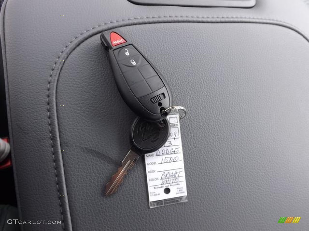 2013 Ram 1500 SLT HFE Regular Cab Keys Photo #79676725