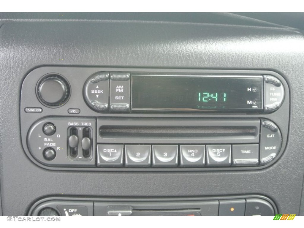 2002 Dodge Durango Sport Audio System Photo #79677225