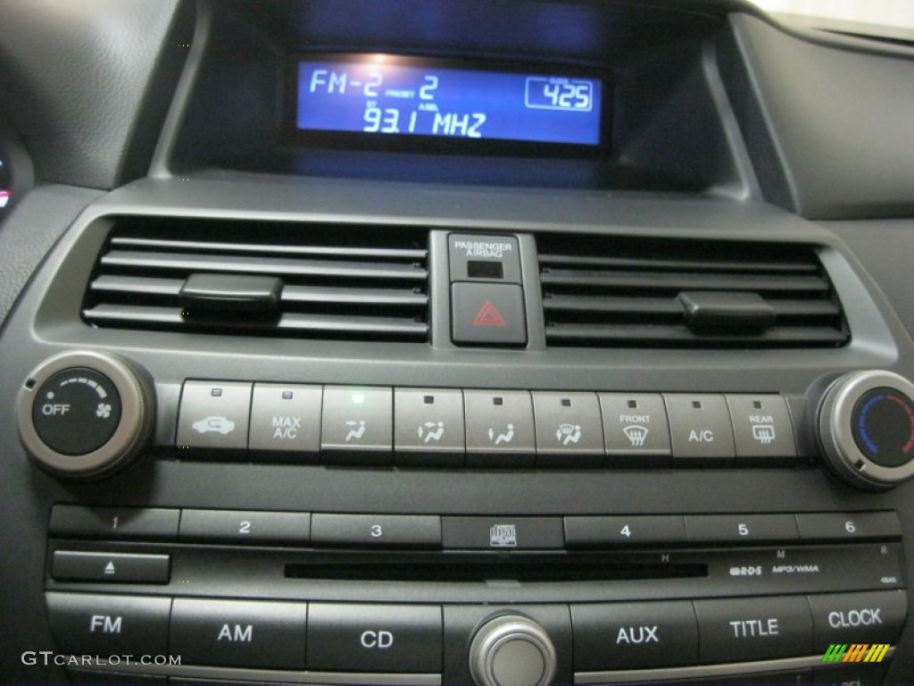 2010 Honda Accord LX Sedan Controls Photo #79678548