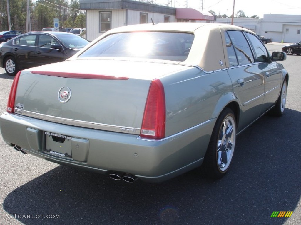 2007 DTS Sedan - Green Silk / Cashmere photo #4