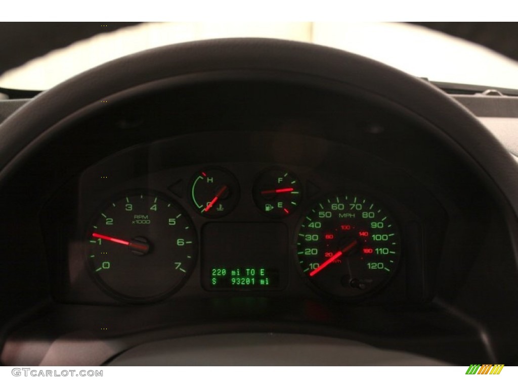 2005 Ford Freestyle SEL Gauges Photo #79680471