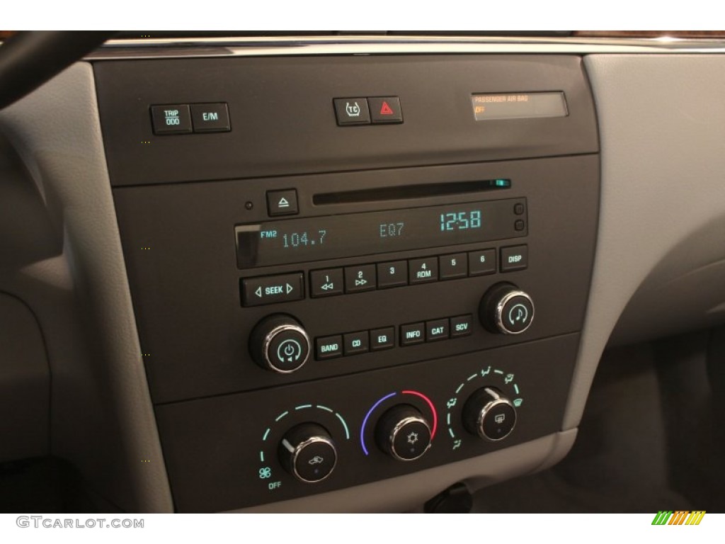 2006 Buick LaCrosse CX Controls Photo #79680873