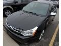 Black - Focus SE Sedan Photo No. 2