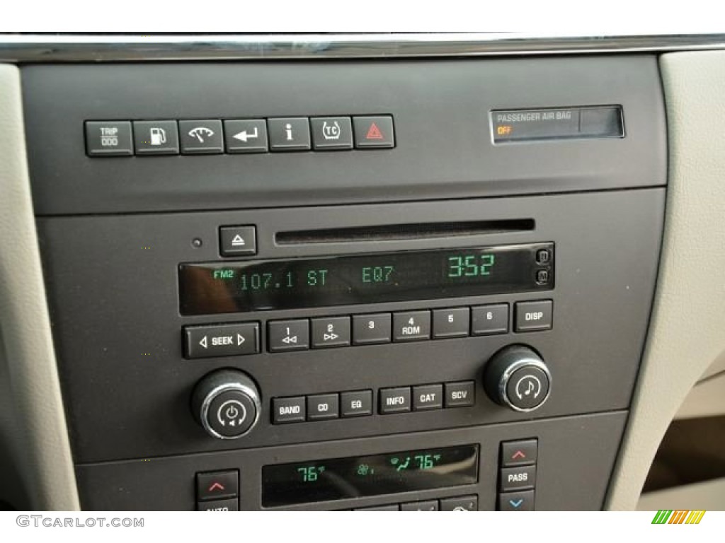 2009 Buick LaCrosse CXL Controls Photo #79681968