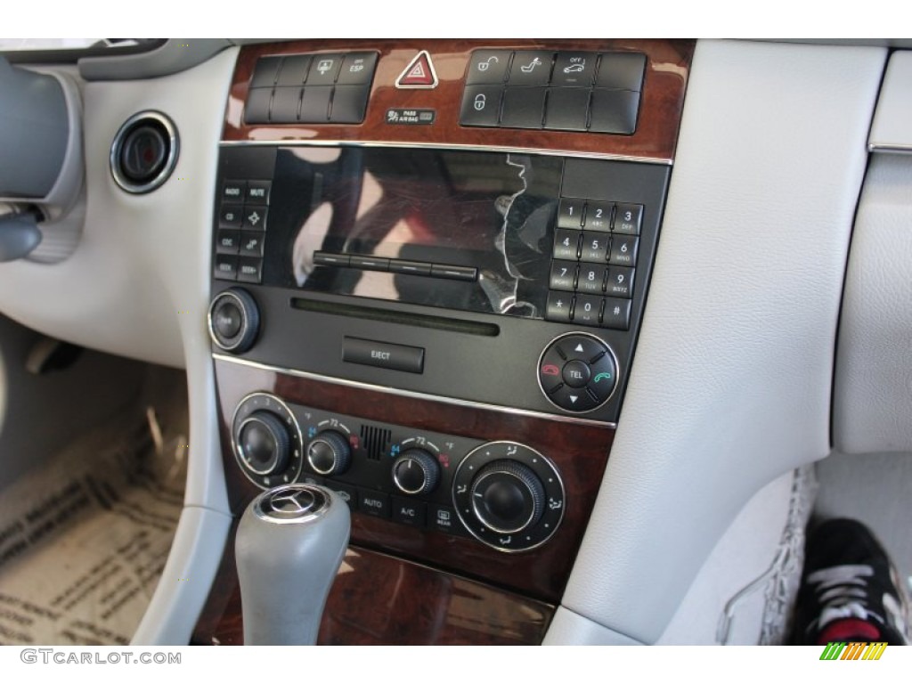 2006 Mercedes-Benz C 280 Luxury Controls Photo #79682192
