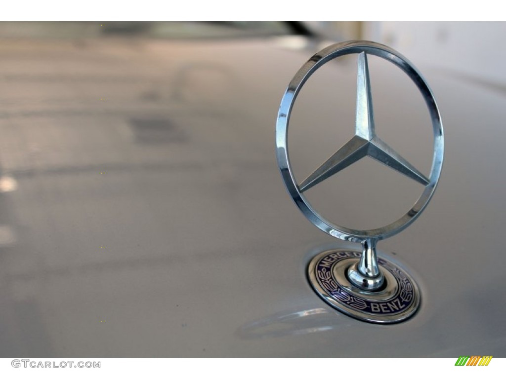 2006 Mercedes-Benz C 280 Luxury Marks and Logos Photos