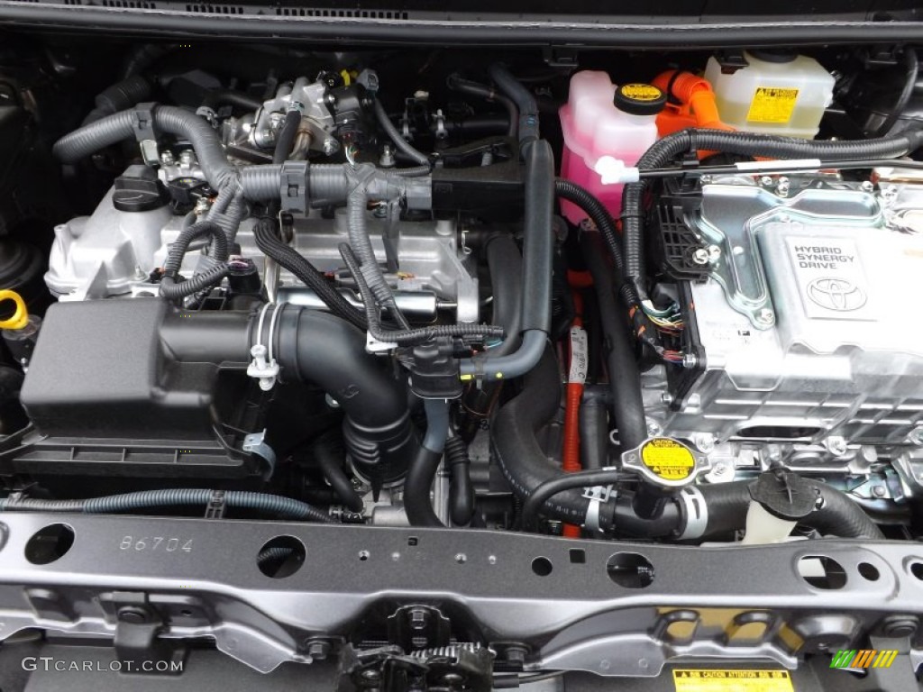 2013 Toyota Prius c Hybrid Three 1.5 Liter DOHC 16-Valve VVT-i 4 Cylinder Gasoline/Electric Hybrid Engine Photo #79682979