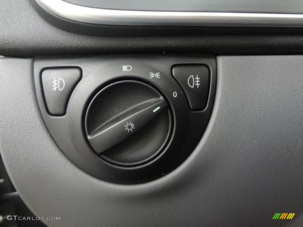 2007 Saab 9-3 2.0T Convertible Controls Photo #79687879