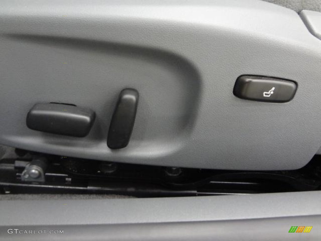 2007 Saab 9-3 2.0T Convertible Controls Photo #79687958
