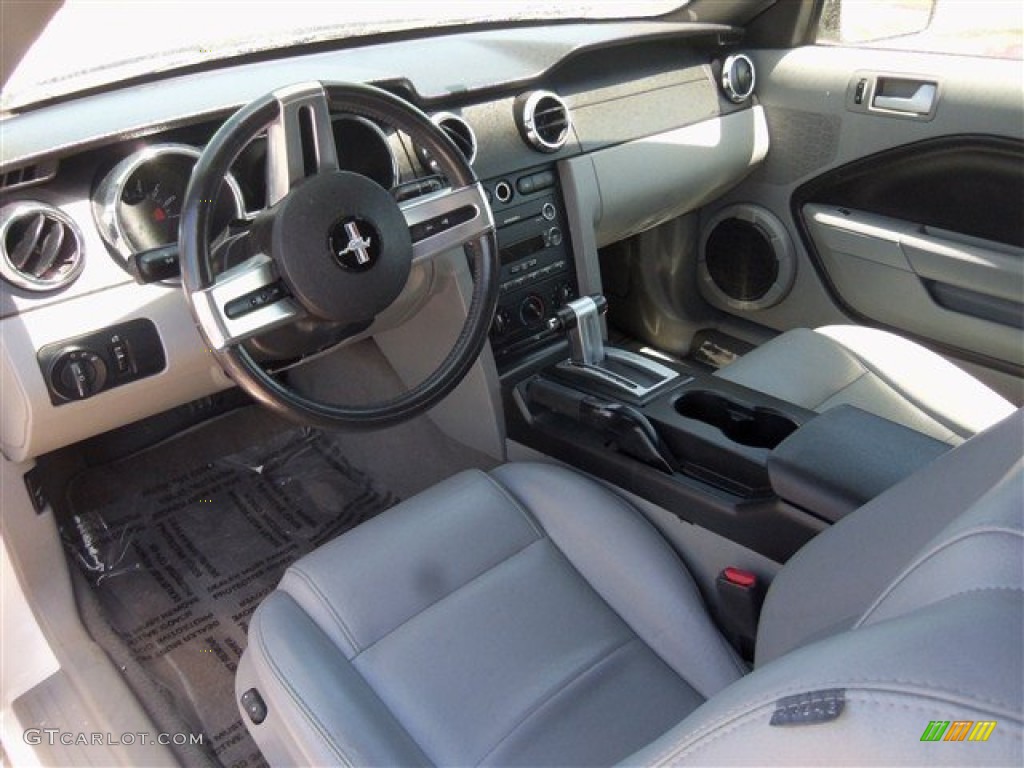 2008 Mustang V6 Premium Convertible - Performance White / Light Graphite photo #8