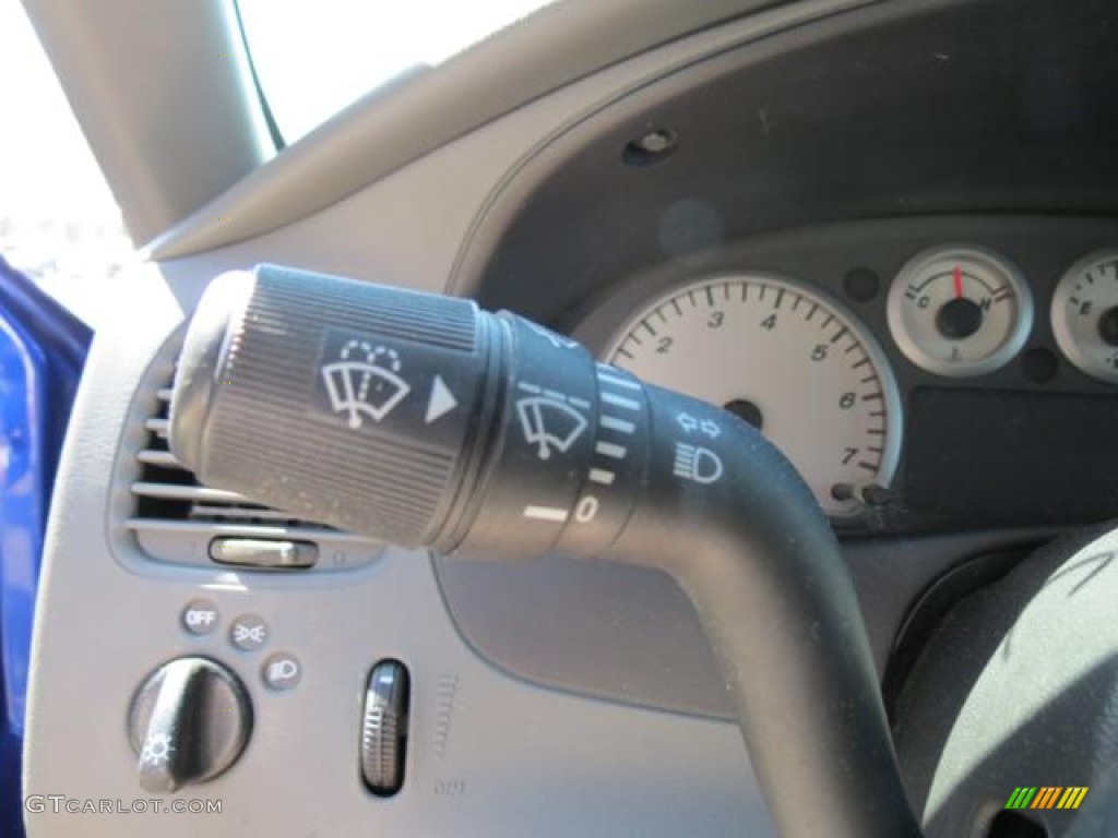 2004 Mazda B-Series Truck B3000 Cab Plus Controls Photo #79688935