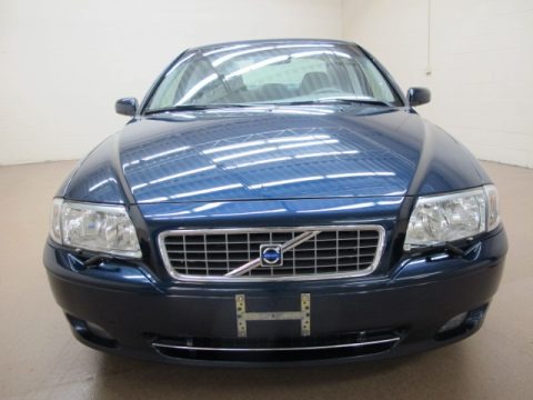2004 Volvo S80 2.5T AWD Data, Info and Specs