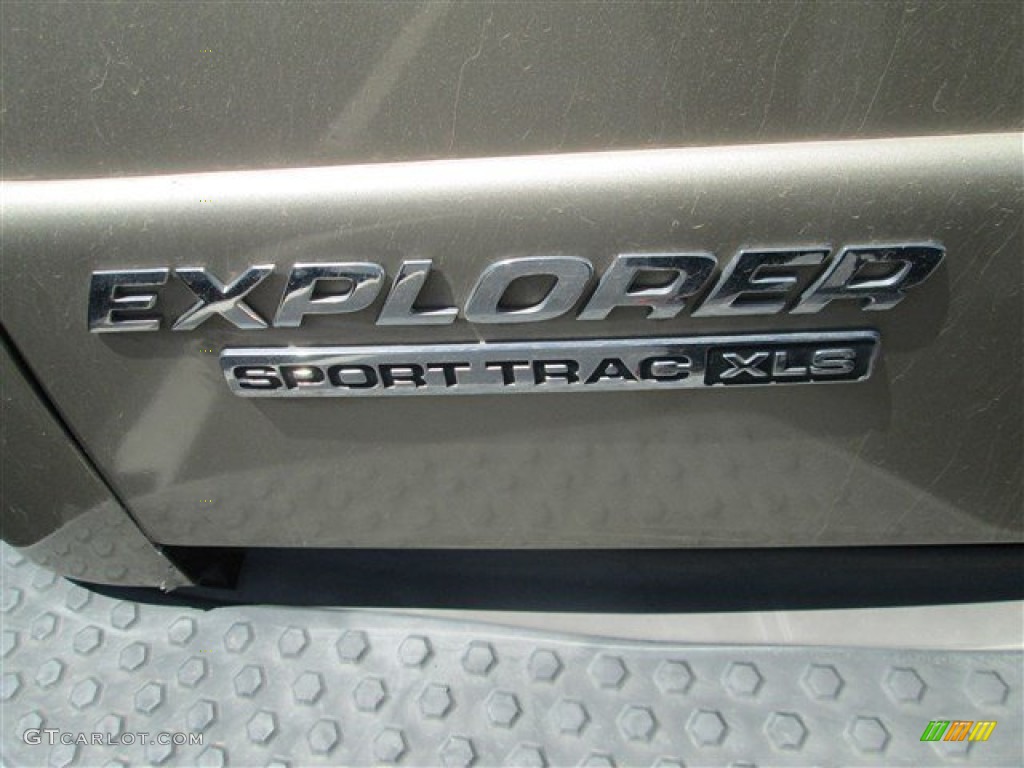 2003 Explorer Sport Trac XLS - Harvest Gold Metallic / Medium Pebble photo #2