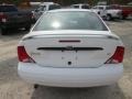 Cloud 9 White - Focus SE Sedan Photo No. 6