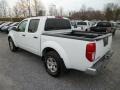 Glacier White - Frontier SV V6 Crew Cab 4x4 Photo No. 5