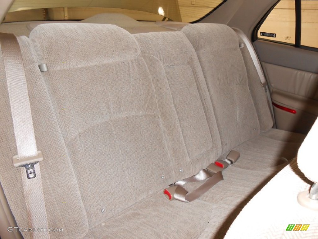 2002 Regal LS - Light Sandrift Metallic / Taupe photo #15