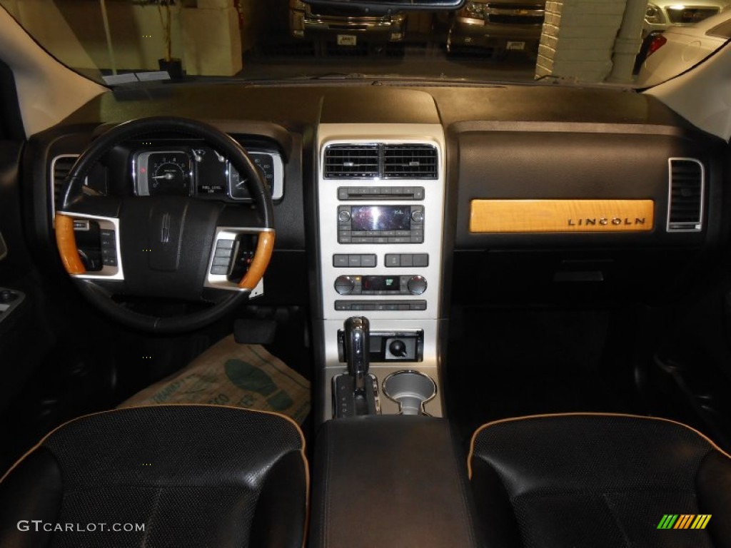 2008 MKX AWD - Vapor Silver Metallic / Charcoal Black/Medium Light Stone photo #18