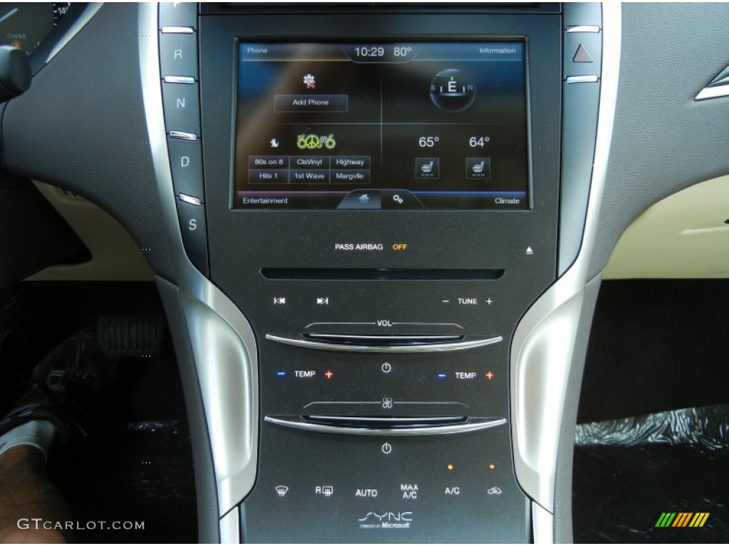 2013 Lincoln MKZ 3.7L V6 FWD Controls Photo #79706469