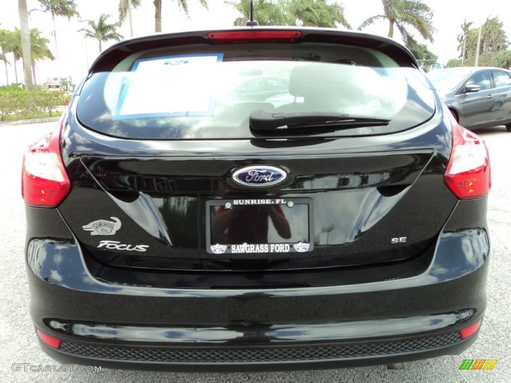 2012 Focus SE Sport 5-Door - Black / Two-Tone Sport photo #7